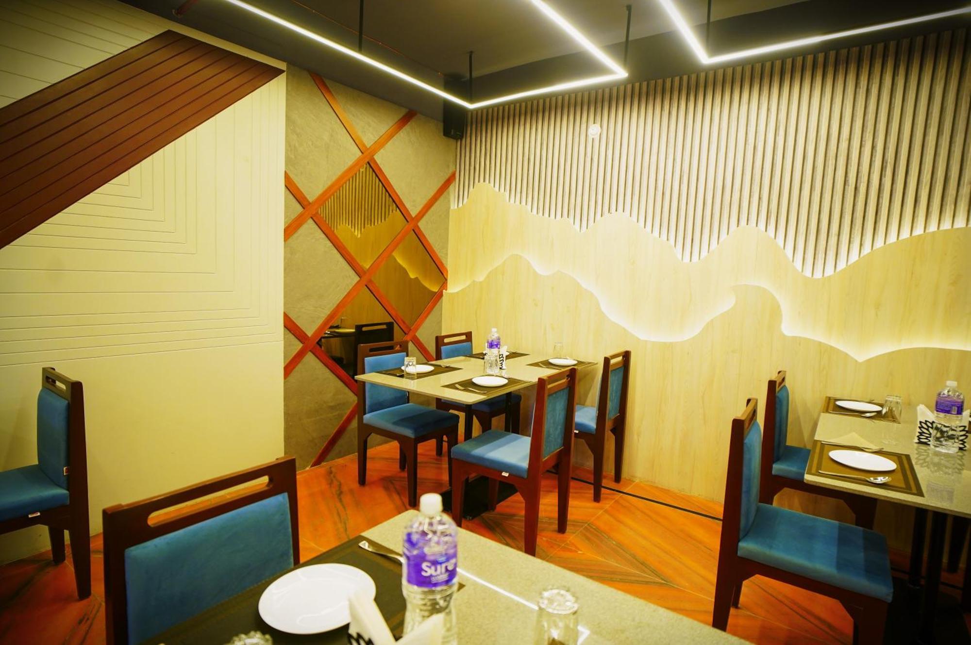Hotel Rama Gorakhpur Zewnętrze zdjęcie
