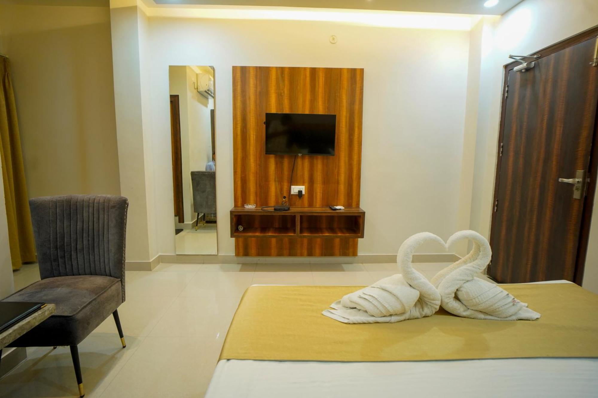 Hotel Rama Gorakhpur Zewnętrze zdjęcie